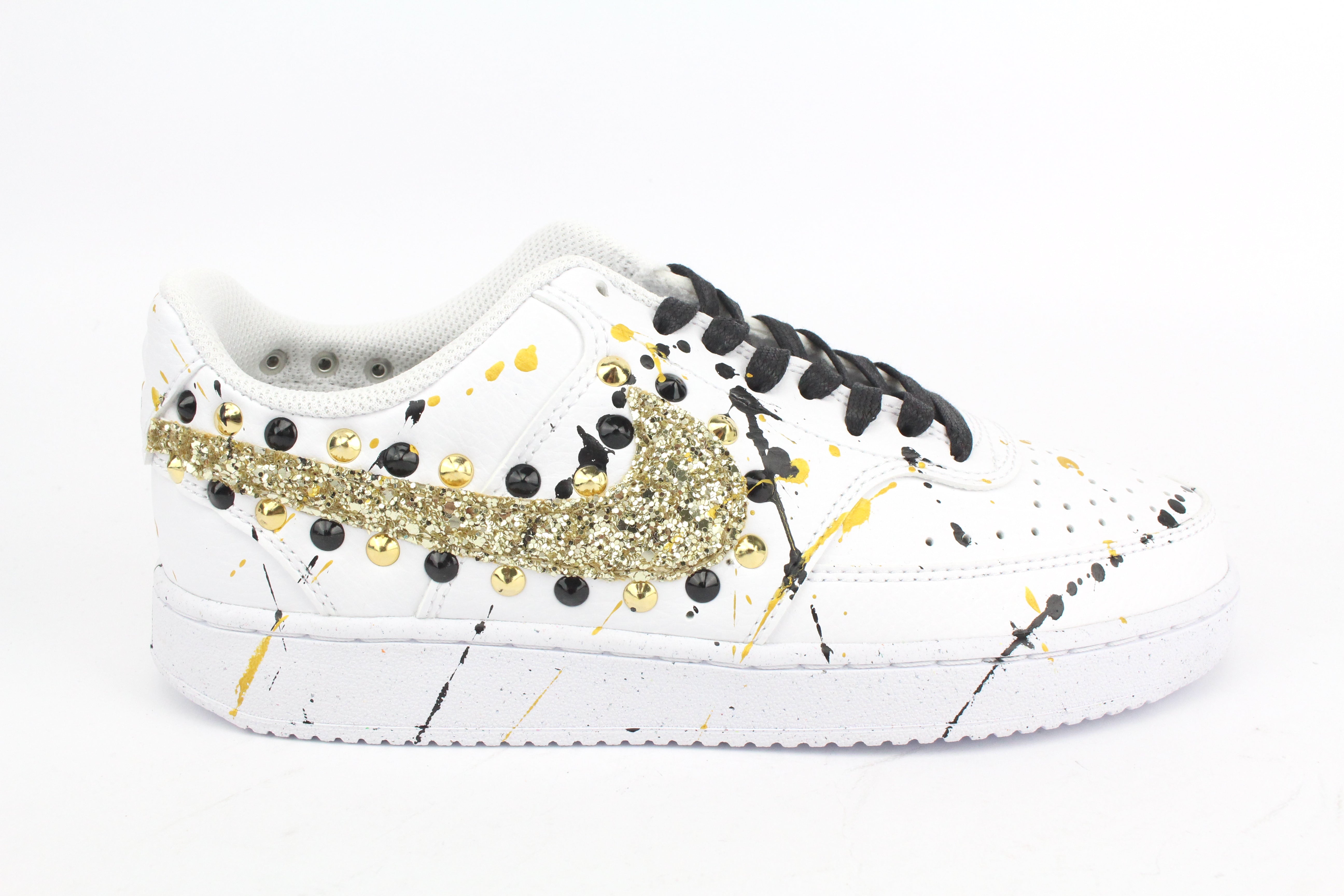 Nike Court Vision Low Vernice Oro & Borchie