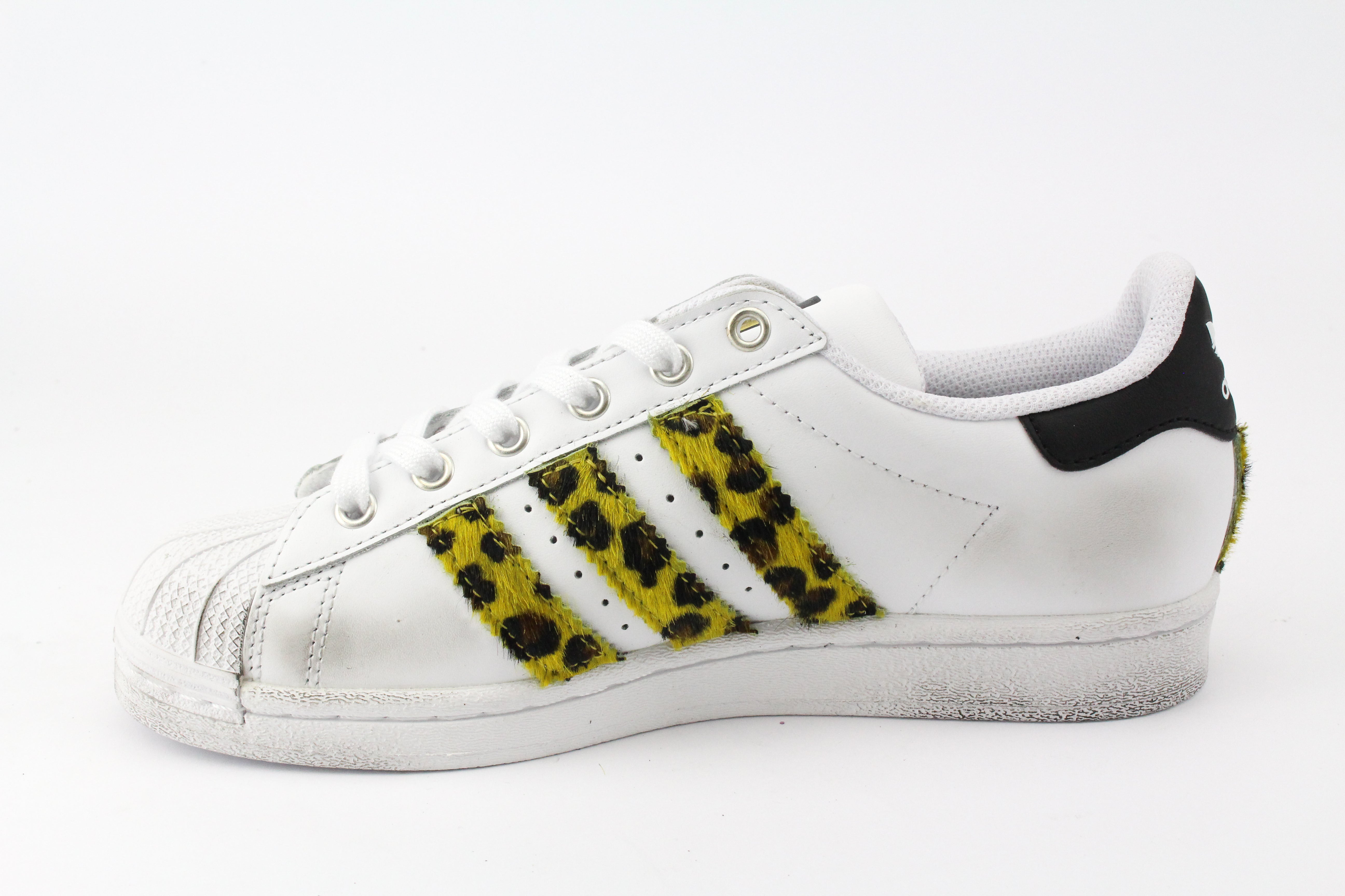 Adidas Superstar Maculate Yellow Borchie Cuore